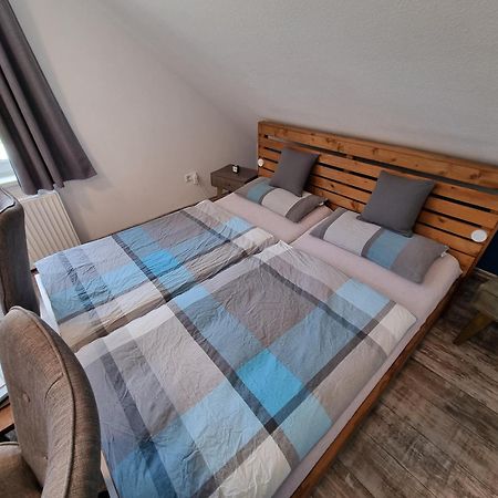 Fewo Floti Ferienwohnung Augustfehn Apen Esterno foto